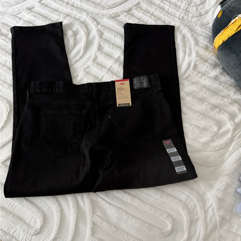 Levi's Classic Straight Black Jeans - Picture 6 of 12